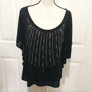 Romeo and Juliet Couture Black Scoop Neck Blouse